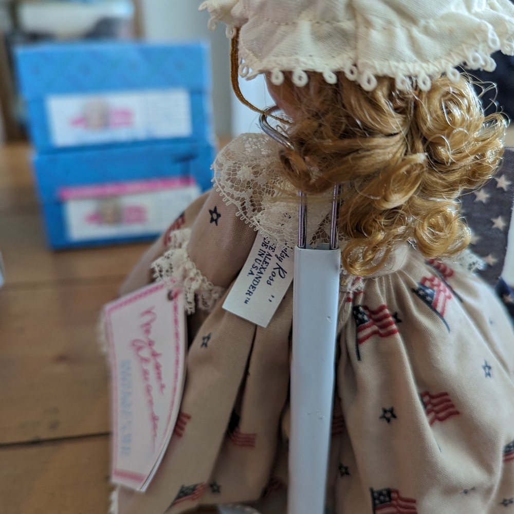Madame Alexander 8 " Betsy Ross #312/Boxed & Tagged! - Picture 3 of 5